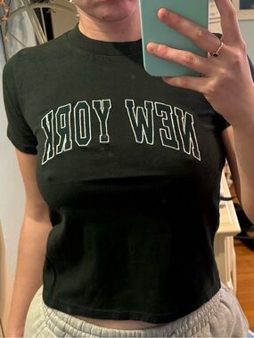 Brandy Melville New York Graphic Crop Tee - Black